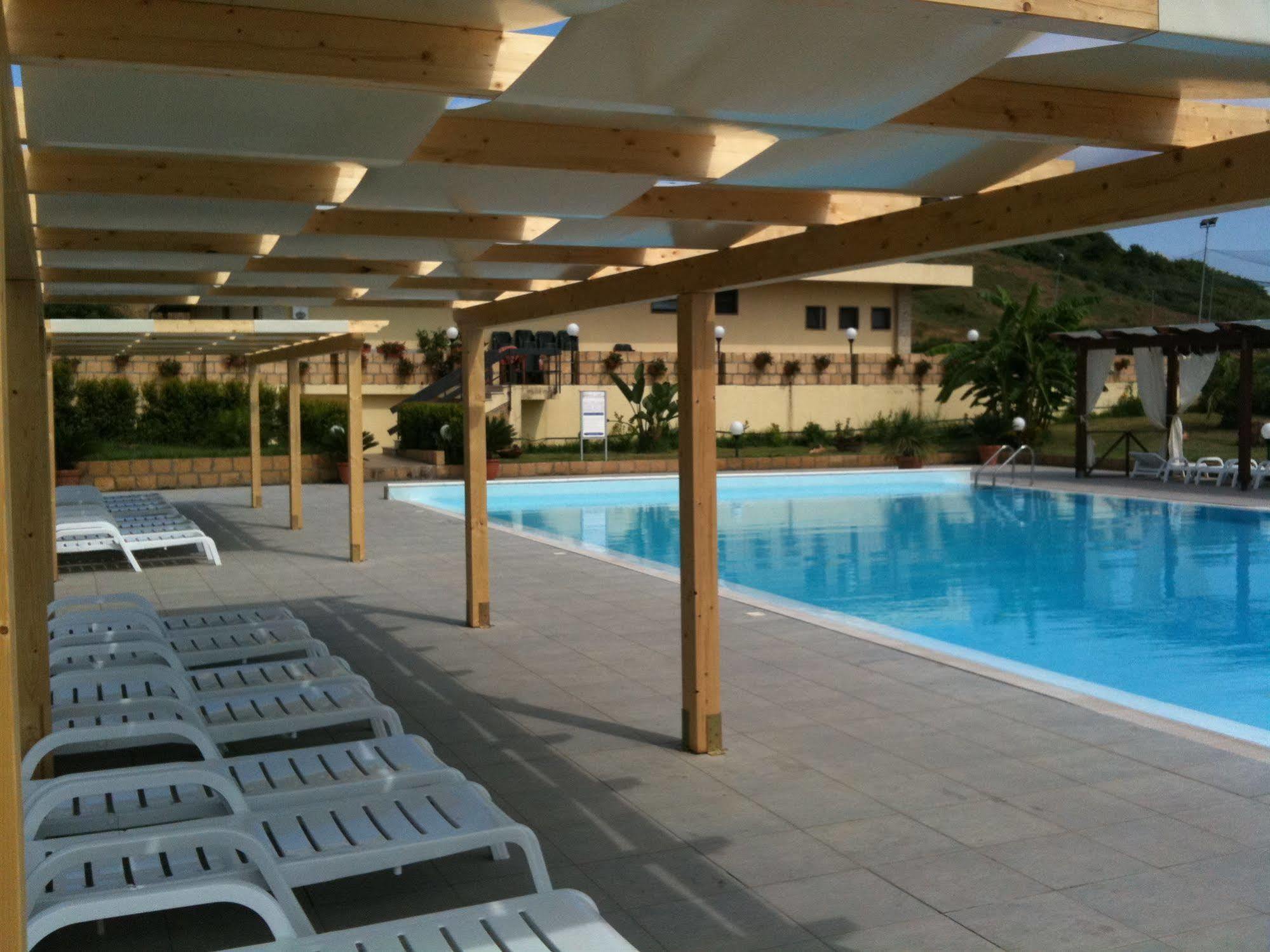 Baia Dei Canonici Hotel apartamentowy 3*